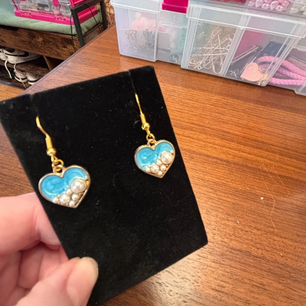 New fun beach vibes Gold tone and Blue with white pearl bubbles Heart Earrings